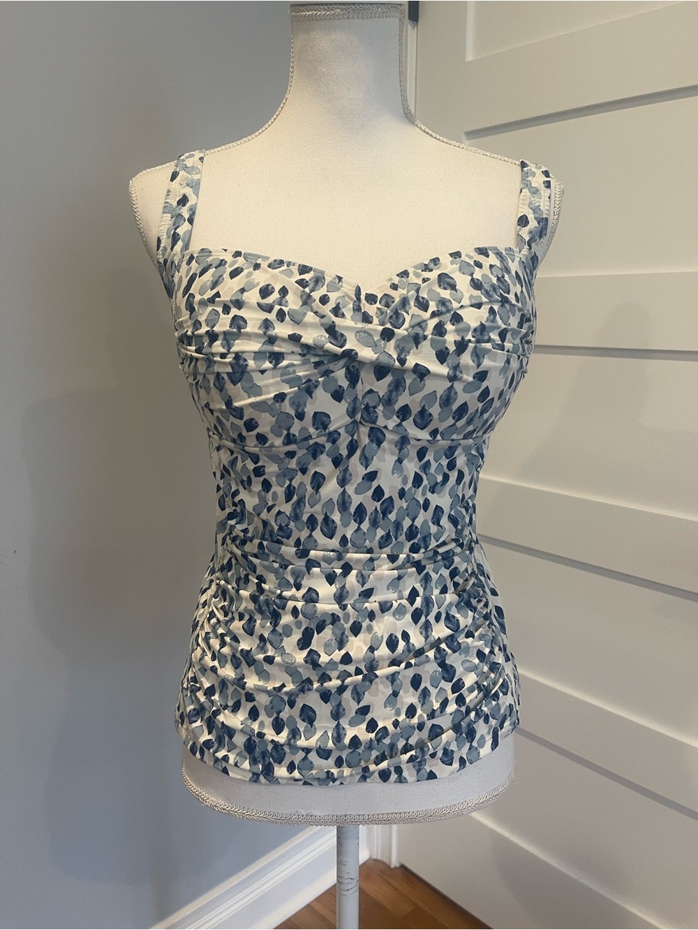 Niptuck Swim Womens Size 12 Tankini Top